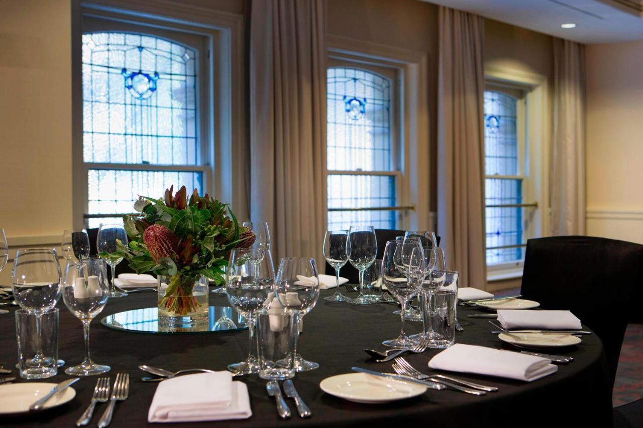 Sydney Harbour Marriott Hotel at Circular Quay Eksteriør bilde The Old Museum Building