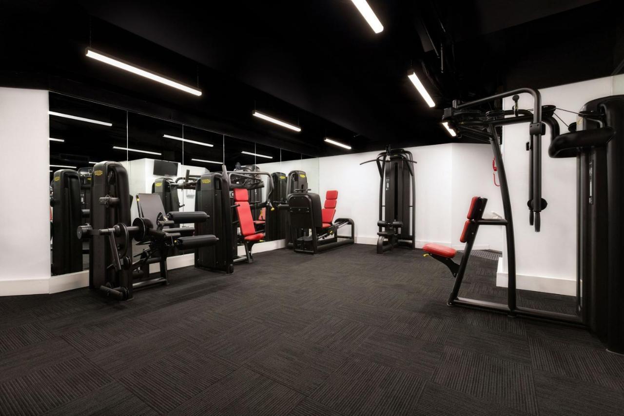 Sydney Harbour Marriott Hotel at Circular Quay Eksteriør bilde The gym at the London Bridge Academy