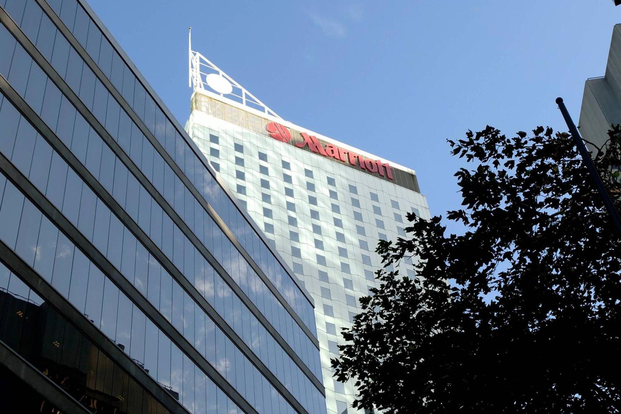 Sydney Harbour Marriott Hotel at Circular Quay Eksteriør bilde The hotel in 2011