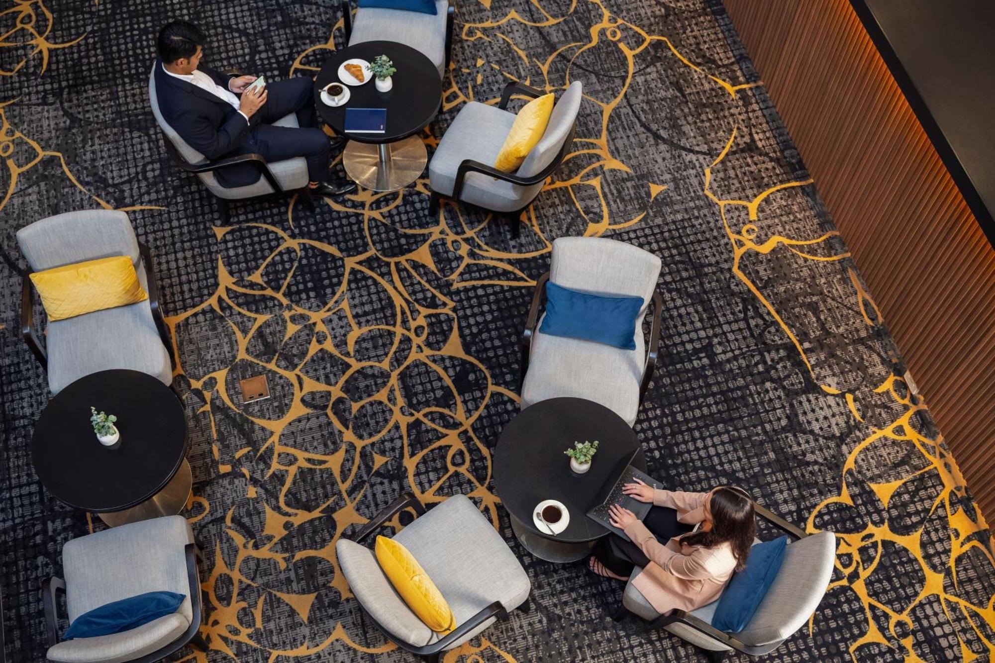 Sydney Harbour Marriott Hotel at Circular Quay Eksteriør bilde The lounge at the airport